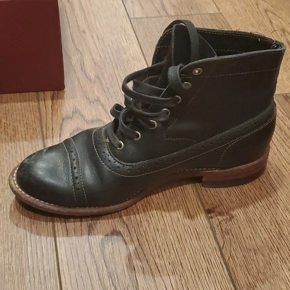 8.5 Wolverine Oxford Boots - Picture 6 of 16